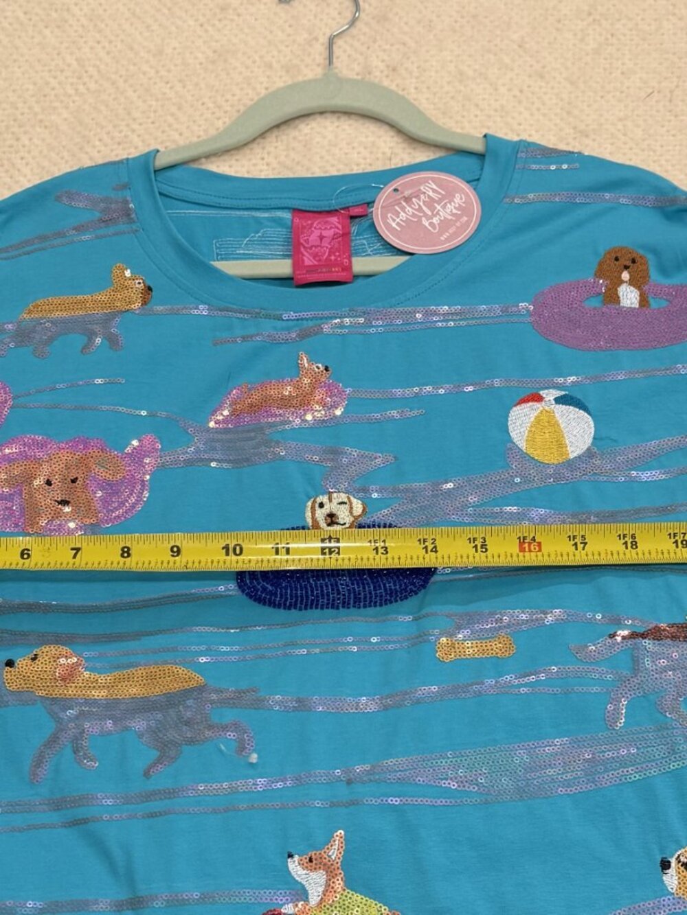 QUEEN OF SPARKLES - SEQUIN ALL OVER SWIMMING DOG TEE , SIZE XL - Picture 3 of 5
